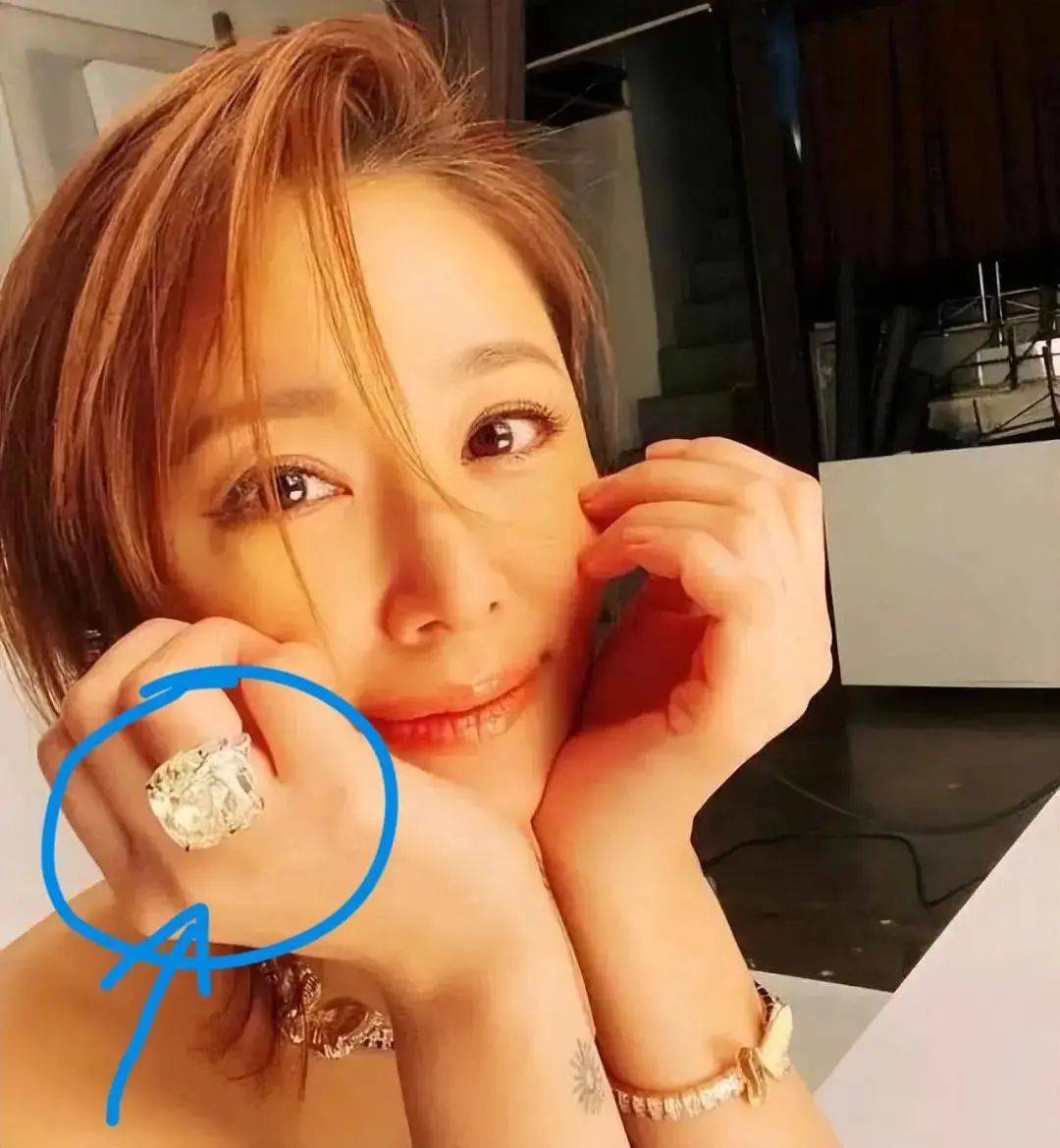 胡歌霍建华对比_霍建华近年作品_霍建华滚出娱乐圈